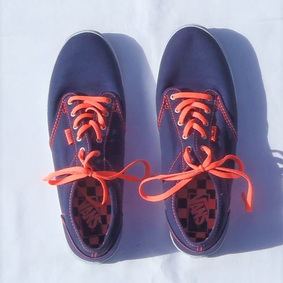 Vans Shoes - Vans Women's Sneakers - Sz. 11